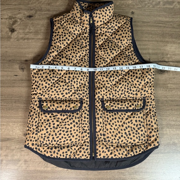 J. Crew Leopard Print 100% Polyester Women’s Puffer Quilted Winter Vest Small - Picture 6 of 7